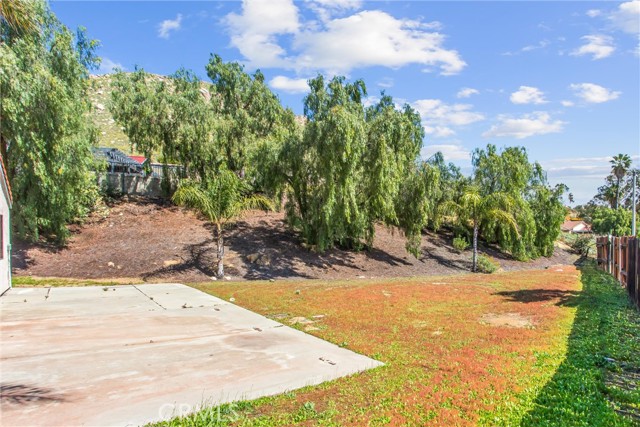 Detail Gallery Image 13 of 17 For 11742 Black Hawk Ln, Moreno Valley,  CA 92557 - 2 Beds | 1 Baths