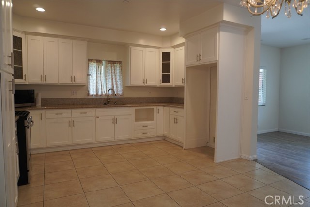 Detail Gallery Image 6 of 20 For 5611 Lemon, Long Beach,  CA 90805 - 3 Beds | 2 Baths