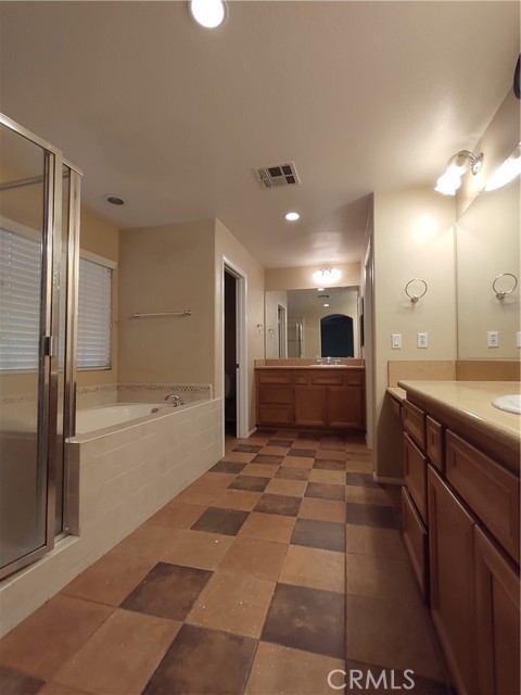Detail Gallery Image 17 of 35 For 6344 Erica Ct, Corona,  CA 92880 - 4 Beds | 3 Baths