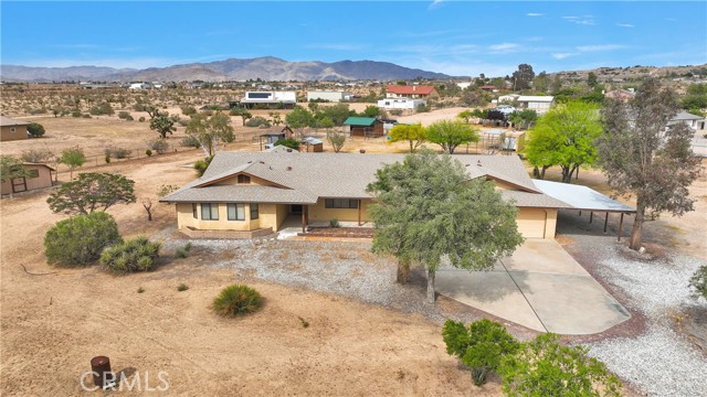 21978 Mojave Street, Apple Valley CA: https://media.crmls.org/medias/01545249-e7ae-4fec-8833-d9afab5c5e45.jpg