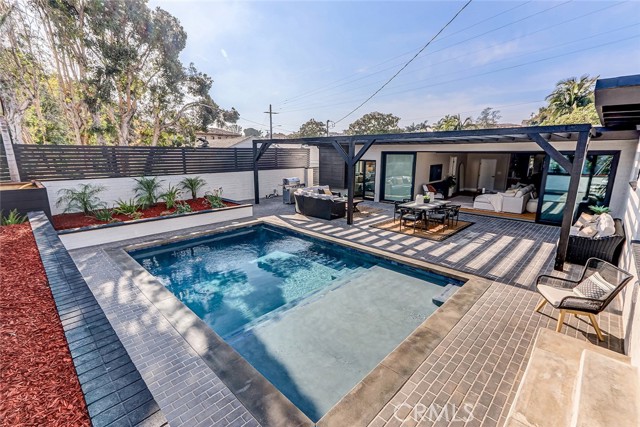 Detail Gallery Image 12 of 55 For 876 Center St, El Segundo,  CA 90245 - 3 Beds | 2/1 Baths