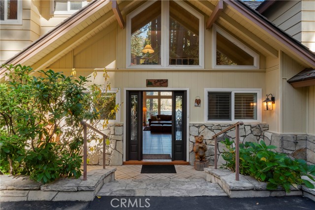 Detail Gallery Image 4 of 62 For 27772 Hamiltair Dr, Lake Arrowhead,  CA 92352 - 5 Beds | 5 Baths