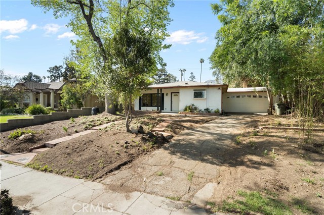 Detail Gallery Image 1 of 23 For 1233 Sonoma Dr, Altadena,  CA 91001 - 3 Beds | 1 Baths