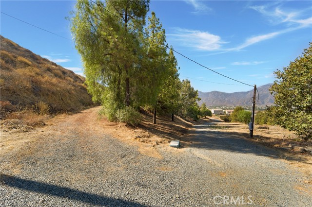11085 Canyon Circle, Corona CA: https://media.crmls.org/medias/0155b9fb-3a51-46f3-b19c-6512d52344a5.jpg