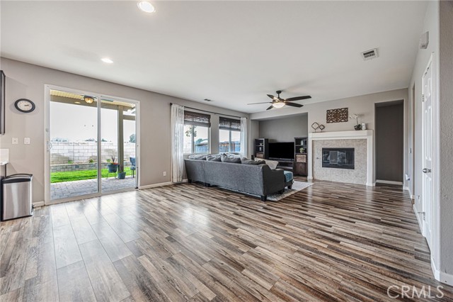 Image 6 of 47 For 28169 Arborglenn Drive