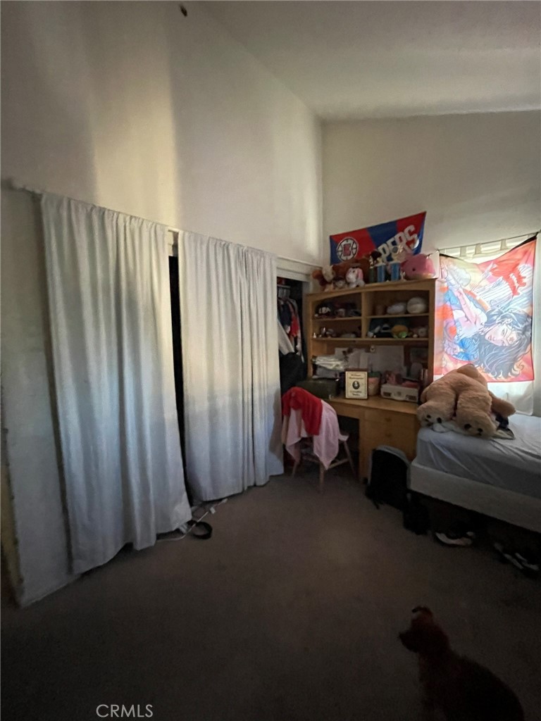 https://media.crmls.org/medias/015607be-7dbb-45da-adde-2ef574686d07.jpg?preset=X-Large