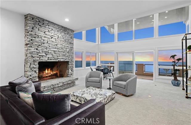 Detail Gallery Image 19 of 44 For 11 N Vista De Catalina, Laguna Beach,  CA 92651 - 4 Beds | 2/1 Baths