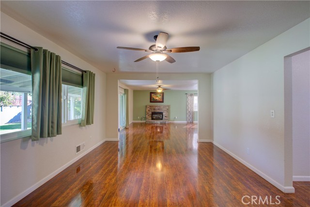 Detail Gallery Image 8 of 47 For 3728 Fuchsia Ln, Modesto,  CA 95356 - 3 Beds | 2 Baths