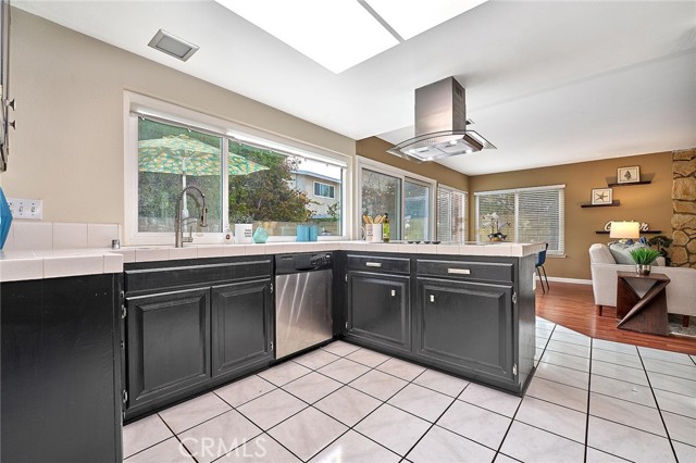 7531 Los Trancos Circle, La Palma CA: https://media.crmls.org/medias/01575931-6676-40ae-a8b4-a0461b7d962c.jpg