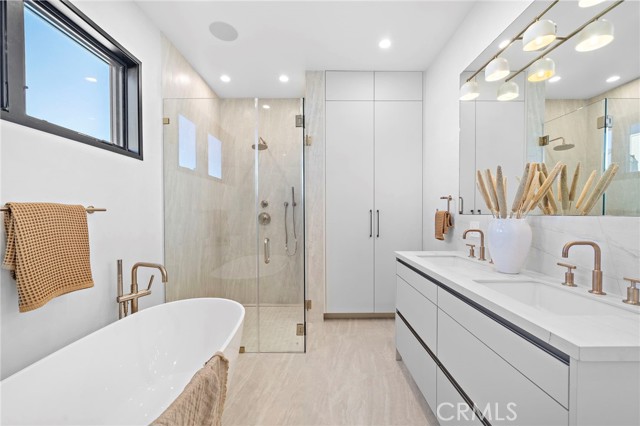 Detail Gallery Image 23 of 54 For 612 1/2 Begonia, Corona Del Mar,  CA 92625 - 2 Beds | 2/1 Baths