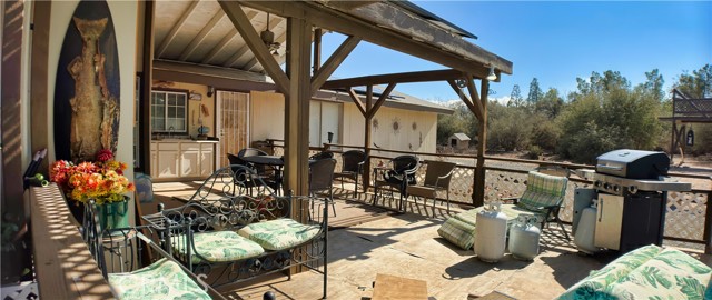 Detail Gallery Image 35 of 44 For 10975 Decker, Oak Hills,  CA 92344 - 3 Beds | 2 Baths