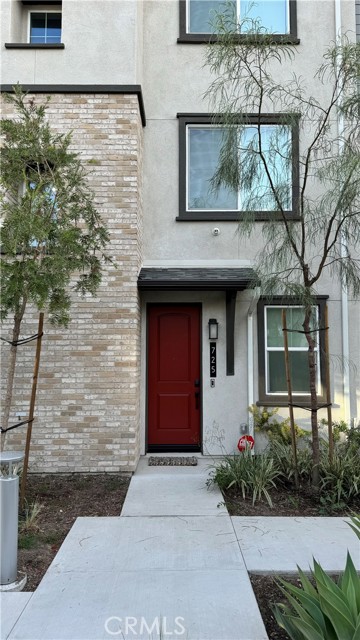 Detail Gallery Image 1 of 28 For 725 S Mosaic St, Anaheim,  CA 92805 - 3 Beds | 2/1 Baths