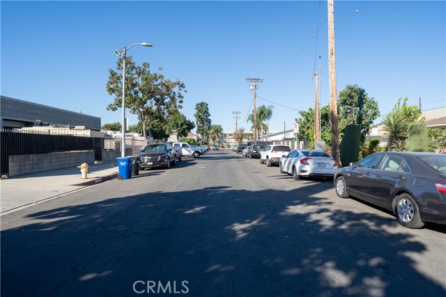 Detail Gallery Image 6 of 6 For 16129 Cantlay St, Van Nuys,  CA 91406 - – Beds | – Baths