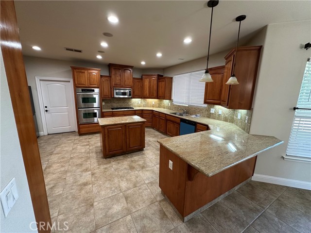 Detail Gallery Image 11 of 38 For 3119 Lorrie Ct, Merced,  CA 95348 - 4 Beds | 2/1 Baths
