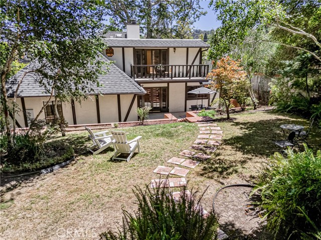 3975 Van Noord Avenue, Studio City CA: https://media.crmls.org/medias/015b35e0-dc3c-485c-ab44-9c5371152435.jpg