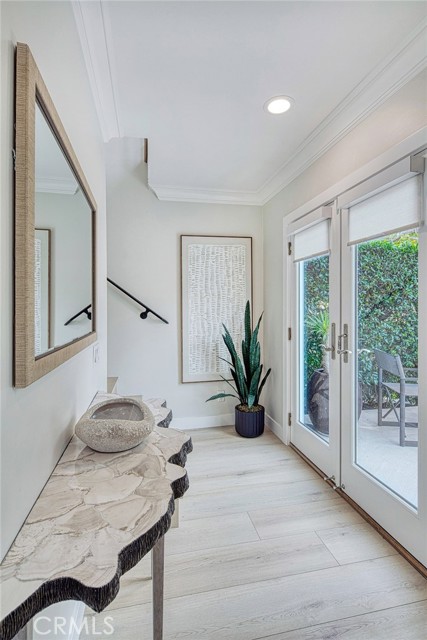 Detail Gallery Image 8 of 40 For 410 Acacia, Corona Del Mar,  CA 92625 - 2 Beds | 2 Baths