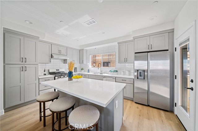 7692 9TH Street, Buena Park CA: https://media.crmls.org/medias/015cd962-d544-4a58-9e69-c3e4b3502ff6.jpg