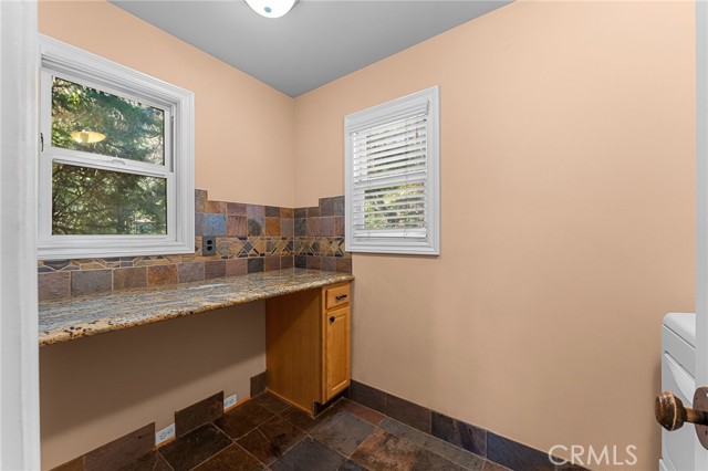 Detail Gallery Image 16 of 32 For 23988 Scenic, Crestline,  CA 92325 - 3 Beds | 2 Baths