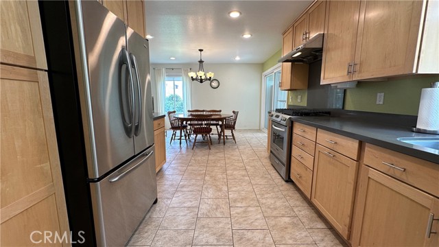 Detail Gallery Image 10 of 31 For 12111 Eddleston Dr, Porter Ranch,  CA 91326 - 4 Beds | 2 Baths