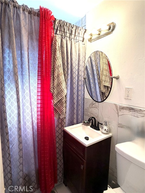 5846 Gardenia, Long Beach CA: https://media.crmls.org/medias/015d6b31-4fbc-4e2a-bc06-36b6f9c00fba.jpg