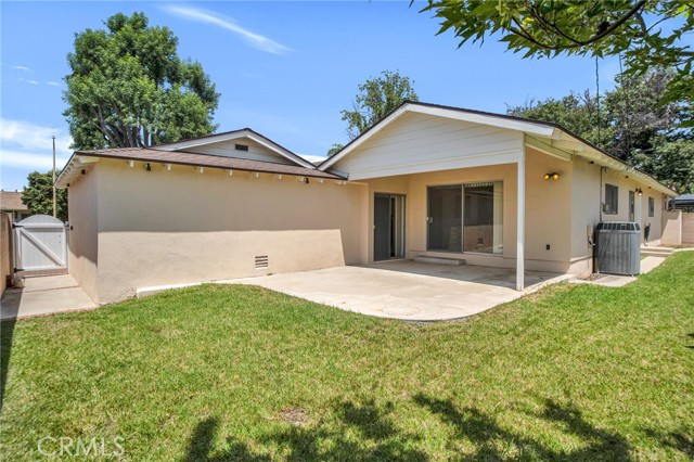 Detail Gallery Image 36 of 46 For 18944 Prairie St, Northridge,  CA 91324 - 4 Beds | 2 Baths