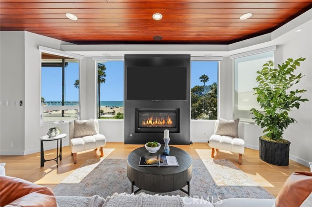 36 15th Street, Hermosa Beach CA: https://media.crmls.org/medias/015e1f8c-4ae9-4b09-8692-12c4c537a00a.jpg