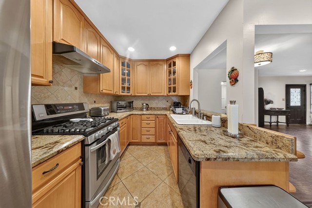 5711 Geyser Avenue photo 18