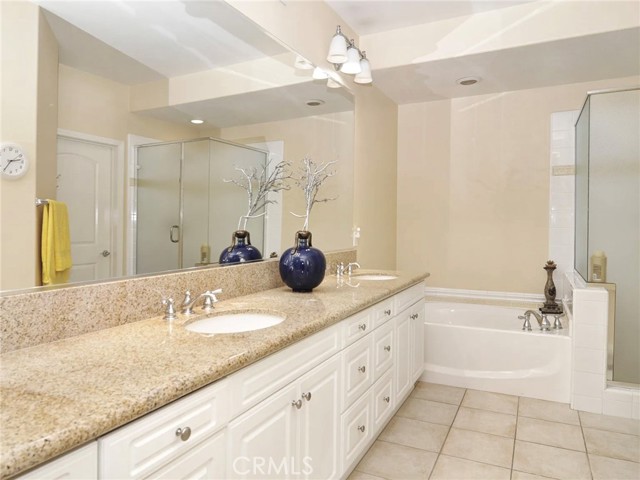 Detail Gallery Image 9 of 12 For 135 Pathway, Irvine,  CA 92618 - 2 Beds | 2 Baths