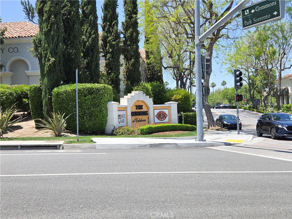https://media.crmls.org/medias/015eff79-6b44-4eef-a5d7-8a1d857560fd.jpg?preset=X-Large