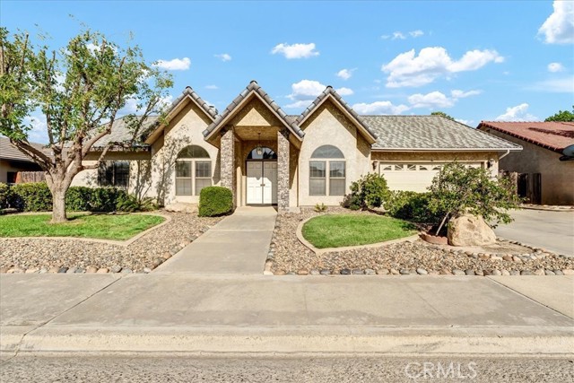 Detail Gallery Image 2 of 53 For 1219 University Ave, Hanford,  CA 93230 - 3 Beds | 2 Baths
