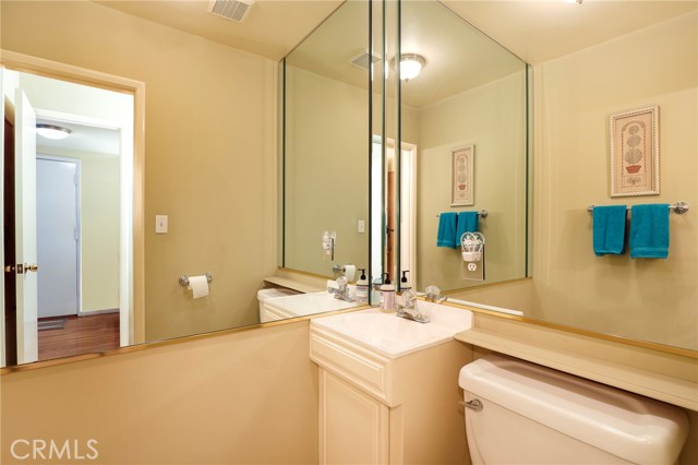 Detail Gallery Image 28 of 34 For 767 S Orange Grove Bld #3,  Pasadena,  CA 91105 - 3 Beds | 2/1 Baths