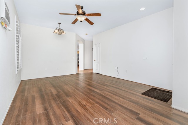 Detail Gallery Image 18 of 41 For 1817 Rue Chablis, San Jacinto,  CA 92583 - 3 Beds | 2 Baths