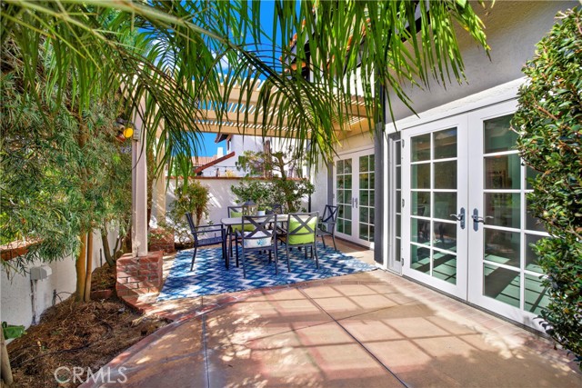 Detail Gallery Image 1 of 37 For 516 Alondra Dr, Huntington Beach,  CA 92648 - 3 Beds | 2/1 Baths