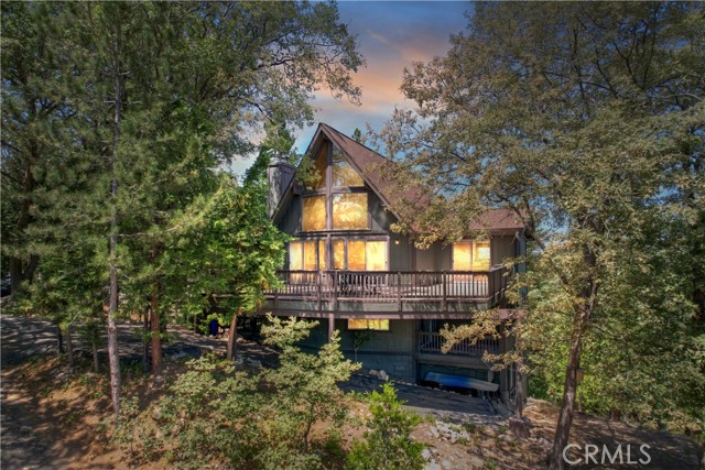 Detail Gallery Image 1 of 69 For 273 Shasta Dr, Lake Arrowhead,  CA 92317 - 5 Beds | 5 Baths