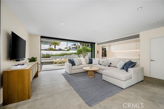 2821 Alma Avenue, Manhattan Beach CA: https://media.crmls.org/medias/0161be68-7832-4c49-8999-88aa13dcb519.jpg
