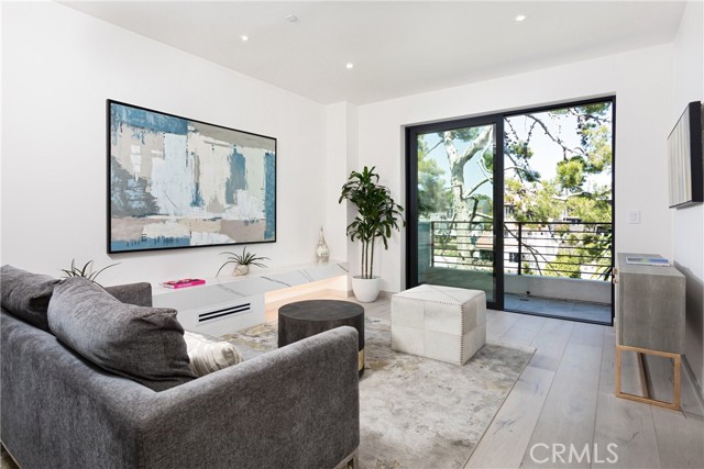 Detail Gallery Image 15 of 22 For 356 Dahlia Place, Corona Del Mar,  CA 92625 - 3 Beds | 3/2 Baths