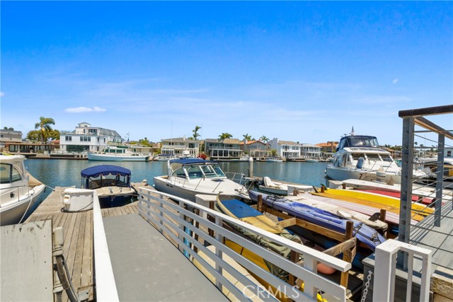 4062 Aladdin Drive, Huntington Beach CA: https://media.crmls.org/medias/0162204d-8a3a-4733-a957-b5bc61767bfc.jpg