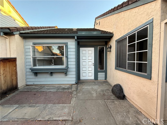 Detail Gallery Image 3 of 23 For 2421 Hawthorn, Escondido,  CA 92027 - 2 Beds | 2 Baths