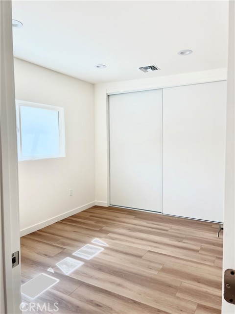 Detail Gallery Image 5 of 21 For 9645 Dale Ave, Sunland,  CA 91040 - 2 Beds | 2 Baths