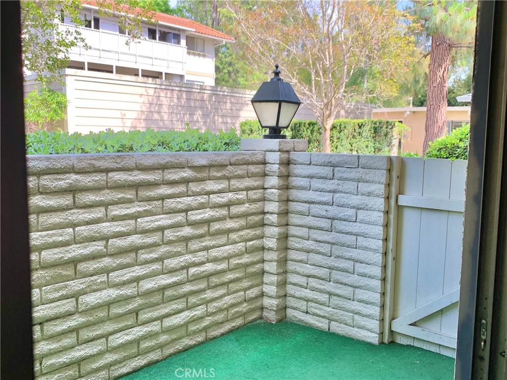 https://media.crmls.org/medias/016267ea-c734-455a-8756-347141f25cba.jpg?preset=X-Large