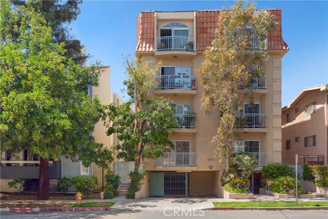 1871 Greenfield Avenue, Los Angeles CA: https://media.crmls.org/medias/01633559-7b3e-45ed-8108-904f844419b5.jpg