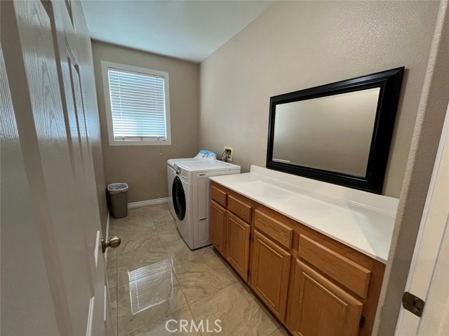 10072 Berkshire Drive, Jurupa Valley CA: https://media.crmls.org/medias/01639c60-ef98-4a24-b628-038ae755566c.jpg
