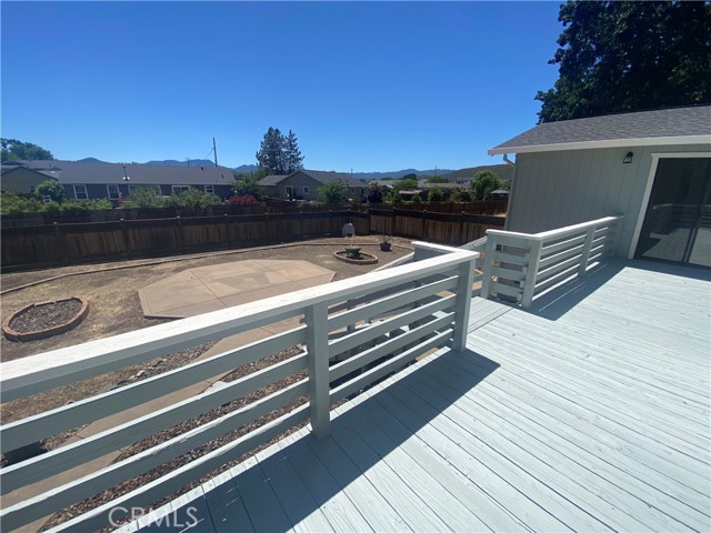 19491 Mountain Meadow S, Hidden Valley Lake CA: https://media.crmls.org/medias/0163f7bf-1e36-4c69-a431-651ab9214794.jpg