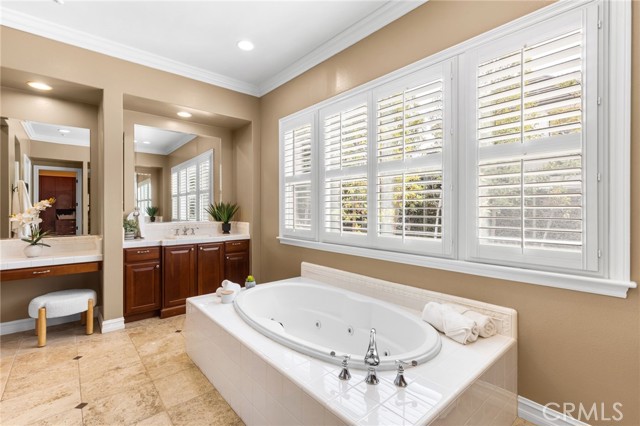 19103 Green Oaks Road, Yorba Linda CA: https://media.crmls.org/medias/01640208-617c-4fcc-8432-2fbe8c37f013.jpg
