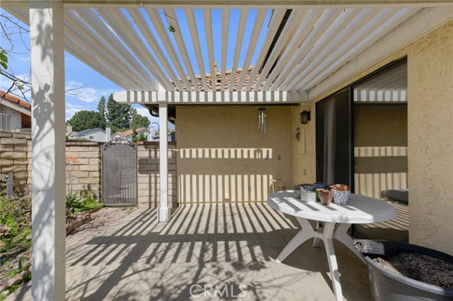 Detail Gallery Image 35 of 53 For 19252 Pebble Beach, Porter Ranch,  CA 91326 - 3 Beds | 2 Baths