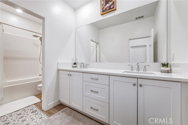 Detail Gallery Image 23 of 43 For 26767 Laurel Mountain Loop, Valencia,  CA 91381 - 4 Beds | 3 Baths