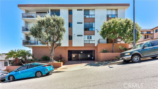 Detail Gallery Image 1 of 1 For 665 W 24th St #213,  San Pedro,  CA 90731 - 2 Beds | 2 Baths