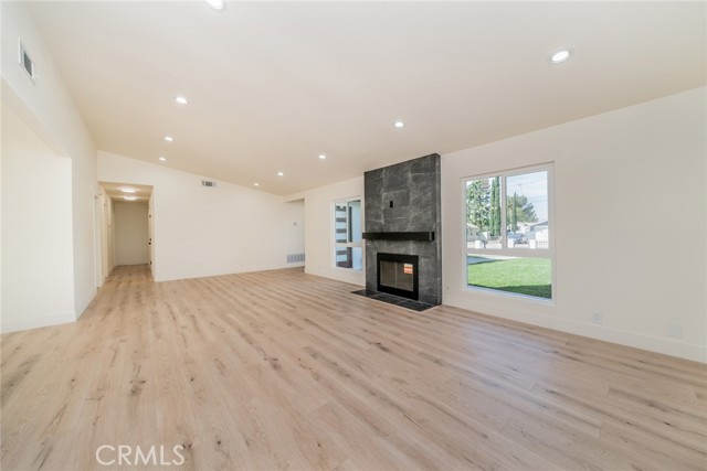 Detail Gallery Image 7 of 47 For 9905 Elm, Fontana,  CA 92335 - 4 Beds | 2 Baths