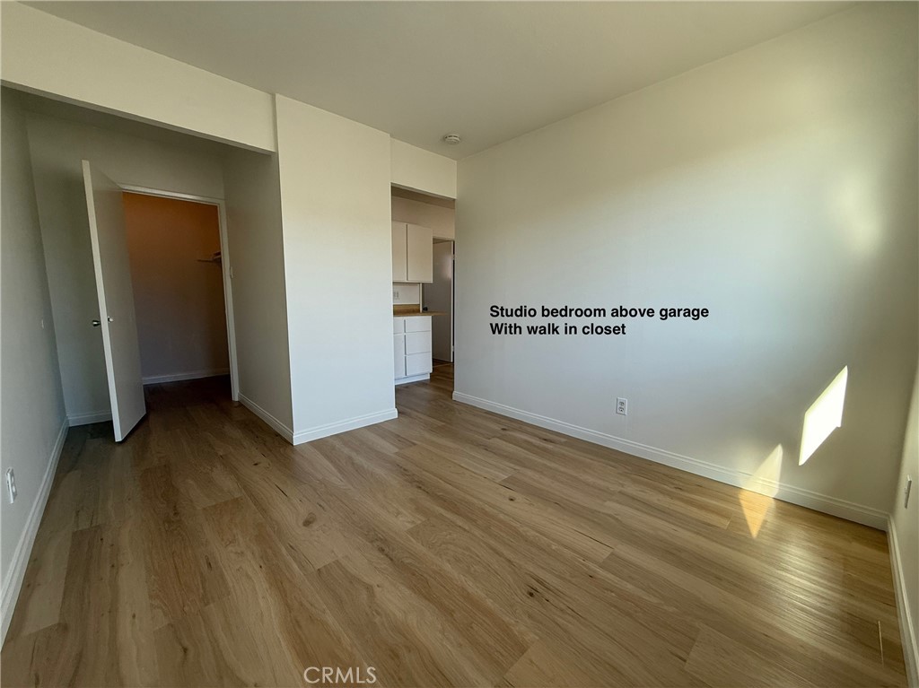 https://media.crmls.org/medias/0166163d-7454-4b0d-92d0-756d80589865.jpg?preset=X-Large