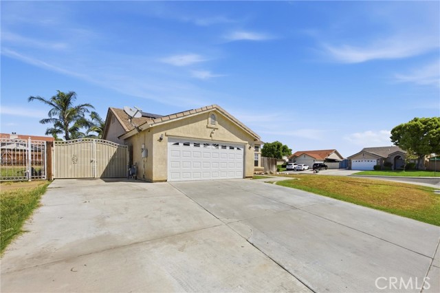Detail Gallery Image 3 of 42 For 3802 Windflower Ave, Bakersfield,  CA 93313 - 3 Beds | 2 Baths